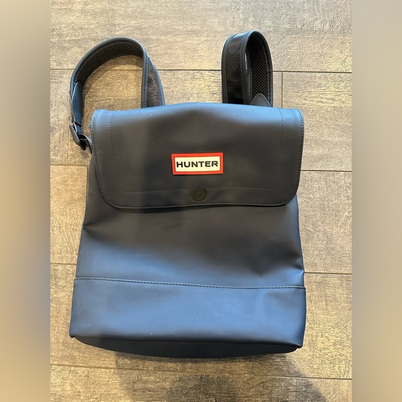 Hunter Target Backpack Medium Navy 20th Anniversary - Picture 2 of 11